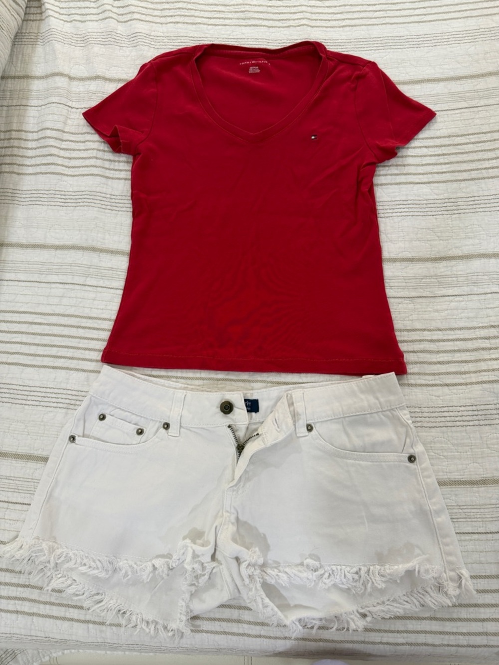 Tommy Hilfiger Red V-Neck and white short